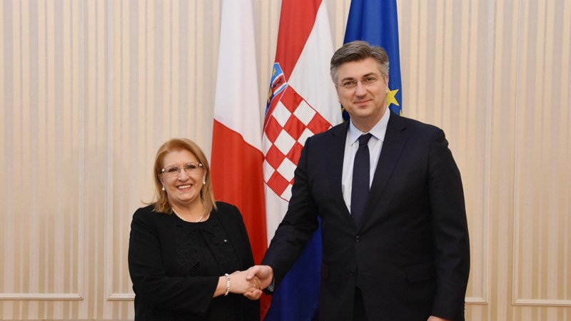 Predsjednik Vlade Andrej Plenković s predsjednicom Republike Malte Preca  